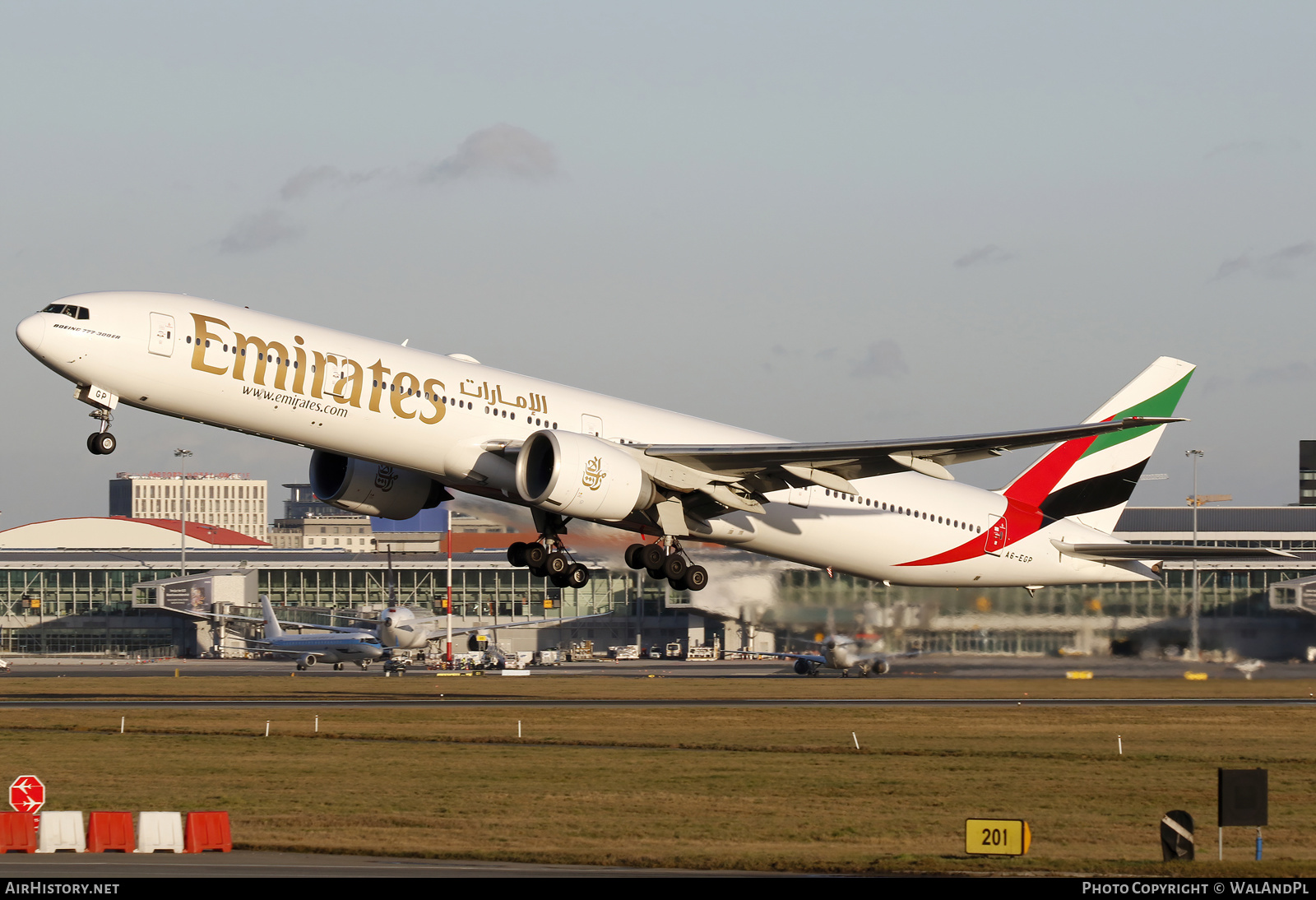Aircraft Photo of A6-EGP | Boeing 777-31H/ER | Emirates | AirHistory.net #534854