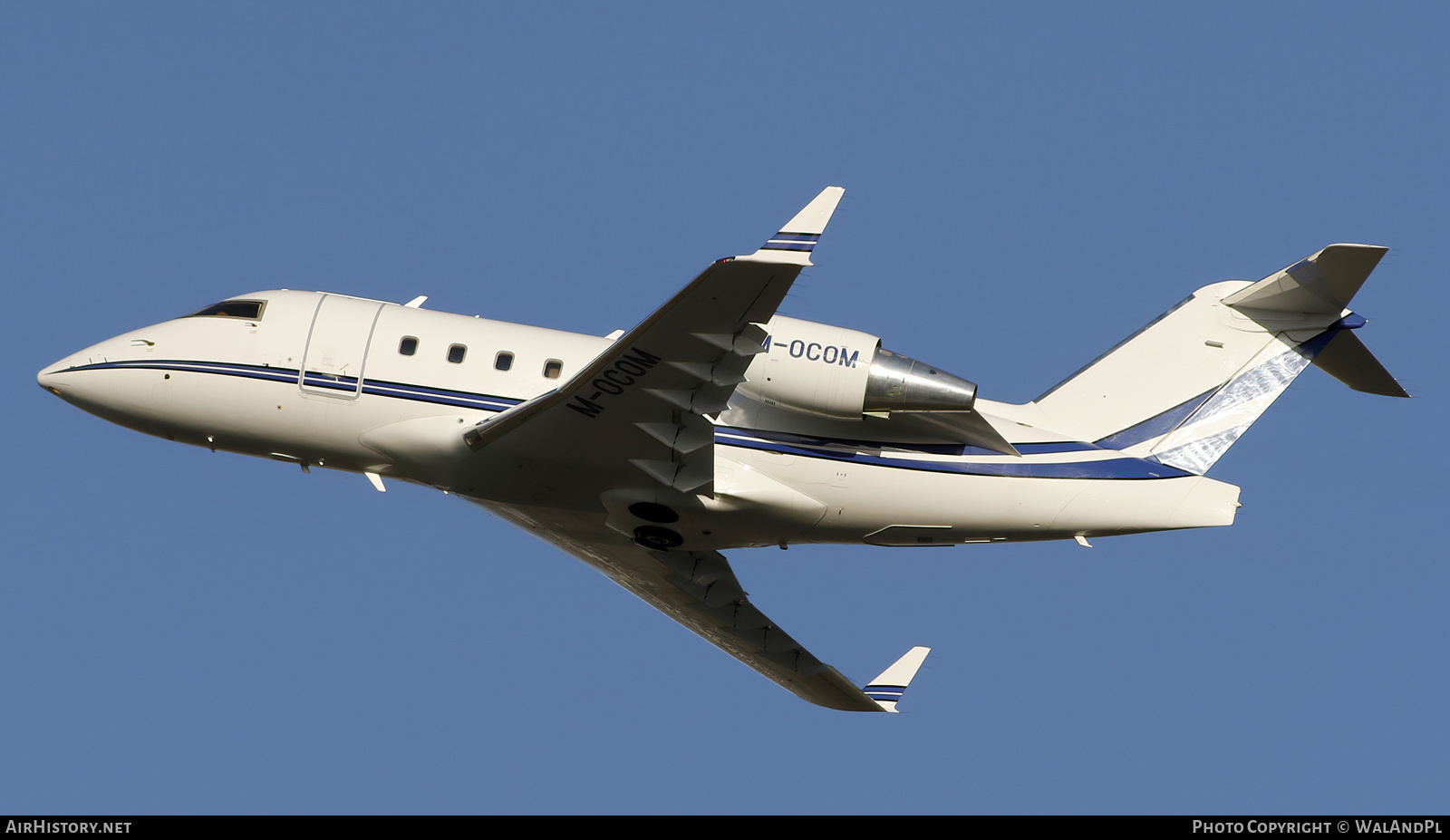 Aircraft Photo of M-OCOM | Bombardier Challenger 604 (CL-600-2B16) | AirHistory.net #534912