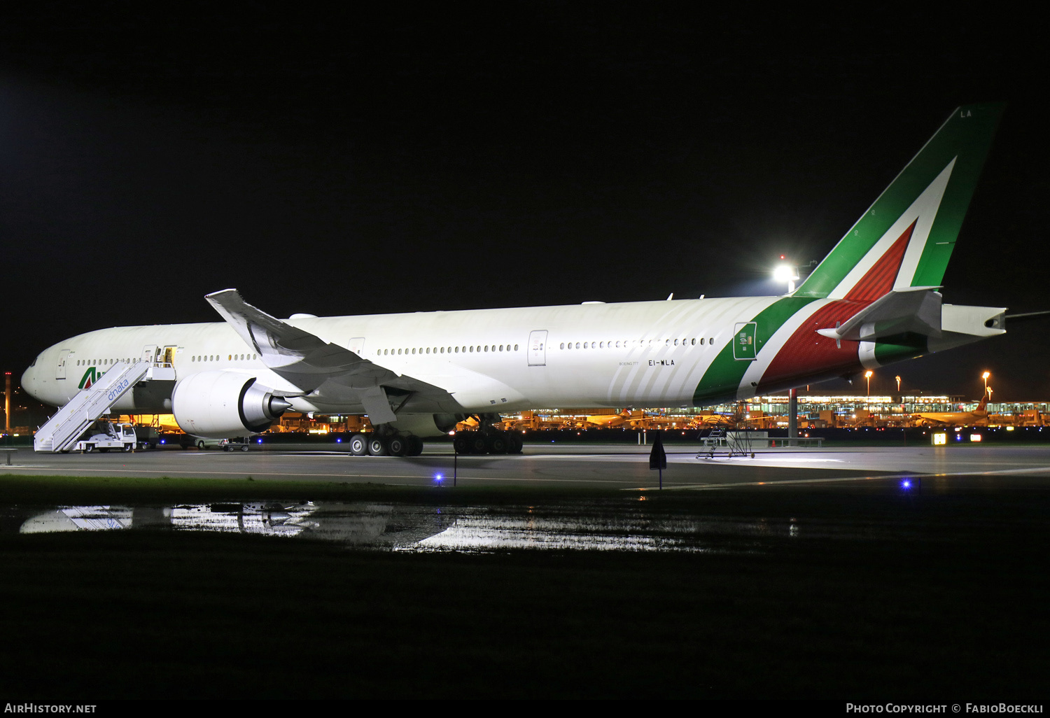 Aircraft Photo of EI-WLA | Boeing 777-3Q8/ER | Alitalia | AirHistory.net #534984