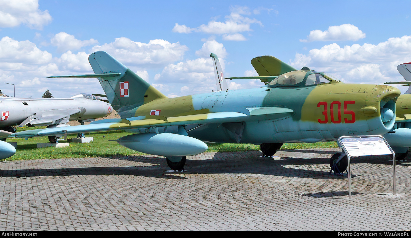Aircraft Photo of 305 | Mikoyan-Gurevich MiG-17PF | Poland - Air Force | AirHistory.net #535032