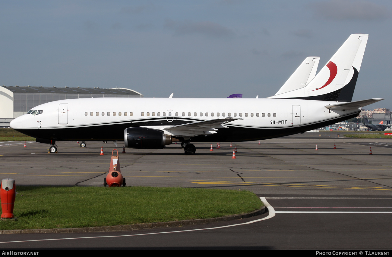 Aircraft Photo of 9H-MTF | Boeing 737-329 | AirHistory.net #535047