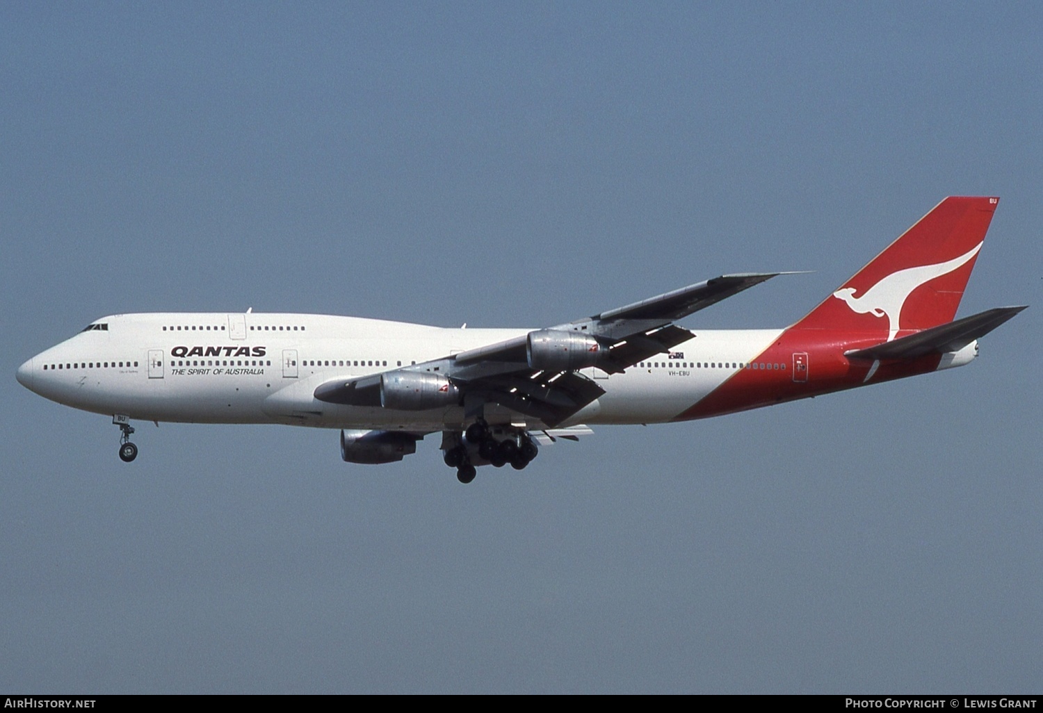 Aircraft Photo of VH-EBU | Boeing 747-338 | Qantas | AirHistory.net #535130