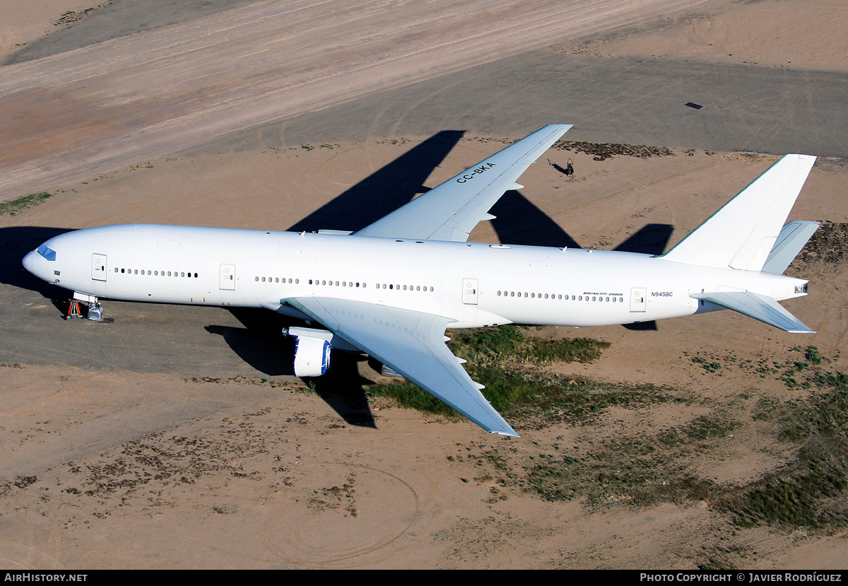 Aircraft Photo of N945BC / CC-BKA | Boeing 777-212/ER | AirHistory.net #535147