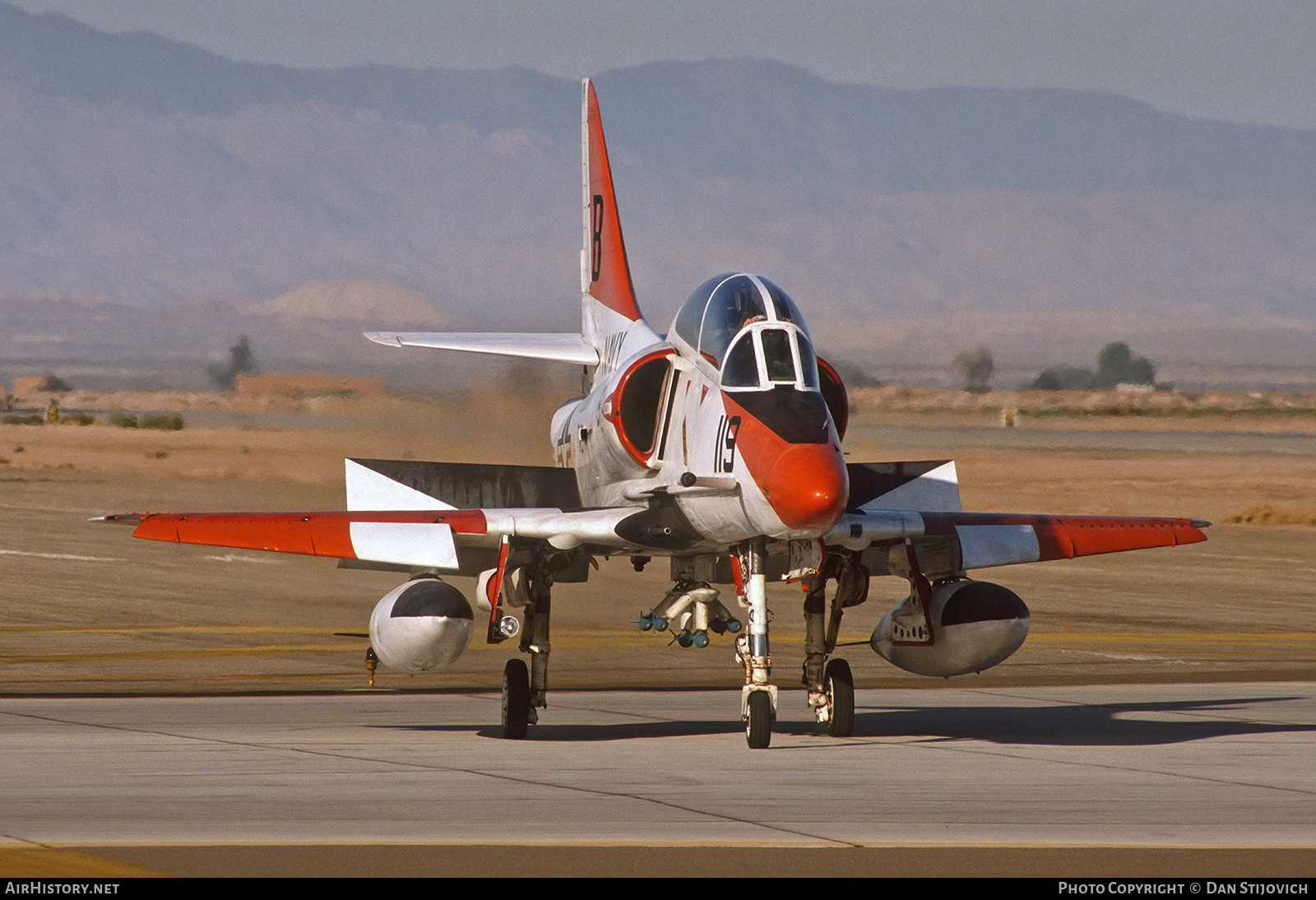 Aircraft Photo of 156924 | Douglas TA-4J Skyhawk | USA - Navy | AirHistory.net #535170