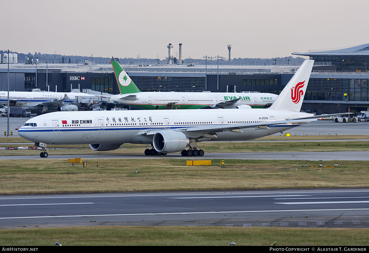 Aircraft Photo of B-2039 | Boeing 777-39L/ER | Air China | AirHistory.net #535257