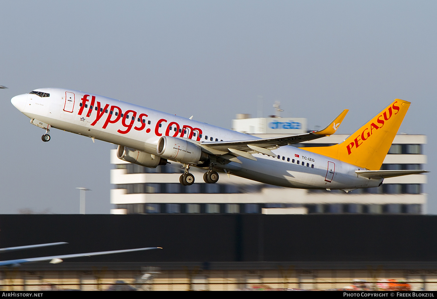 Aircraft Photo of TC-IZG | Boeing 737-8AS | Pegasus Airlines | AirHistory.net #535286