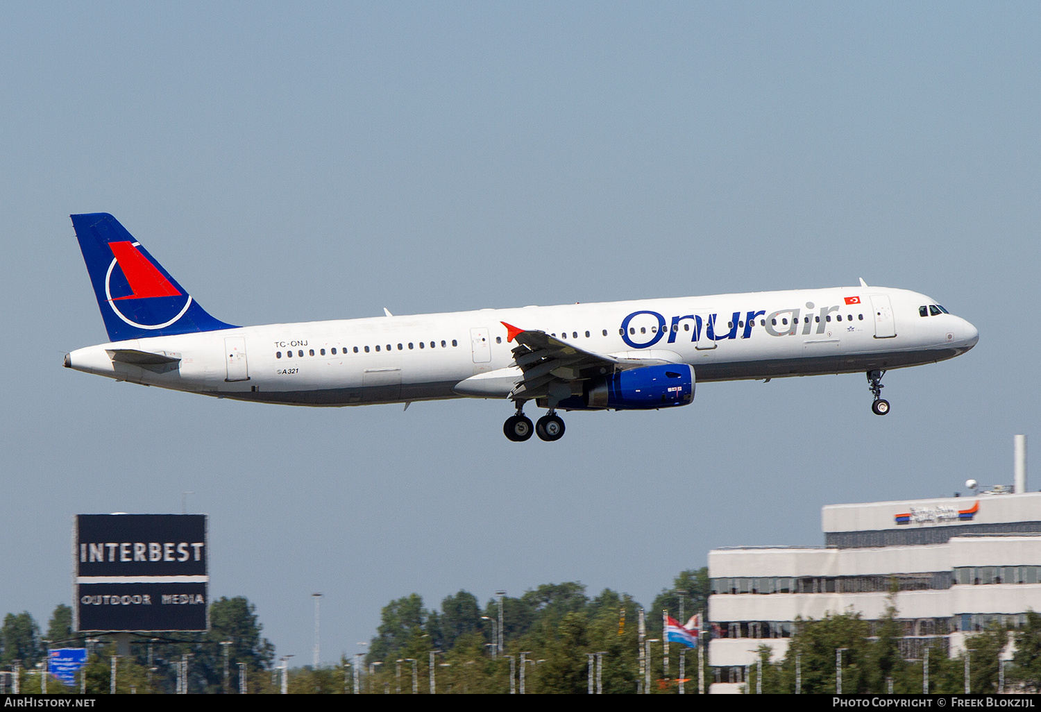 Aircraft Photo of TC-ONJ | Airbus A321-131 | Onur Air | AirHistory.net #535437