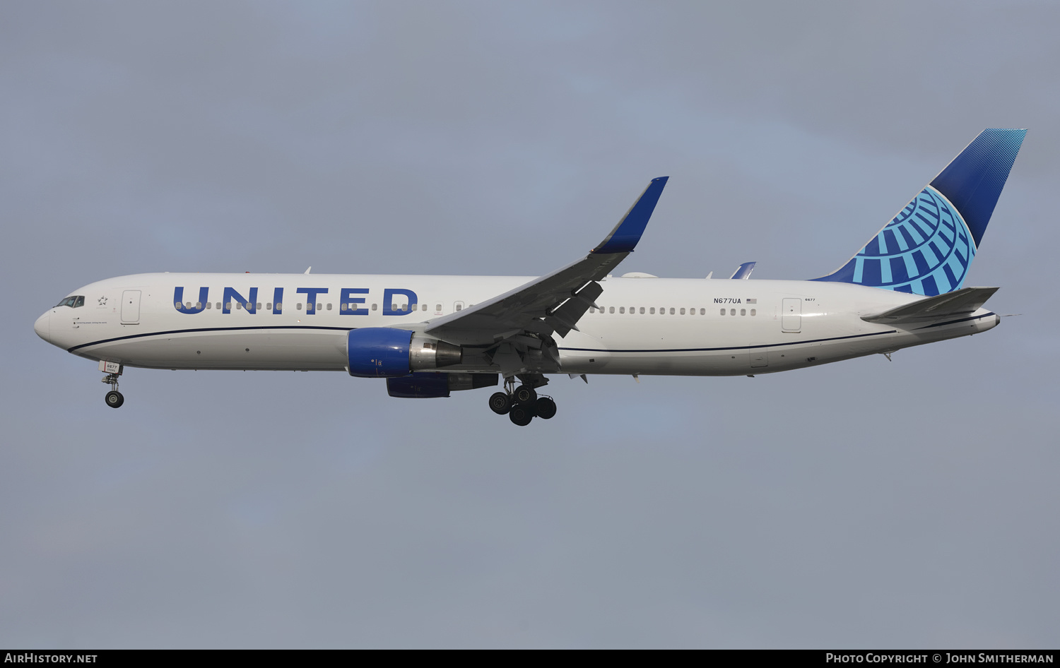 Aircraft Photo of N677UA | Boeing 767-322/ER | United Airlines | AirHistory.net #535478