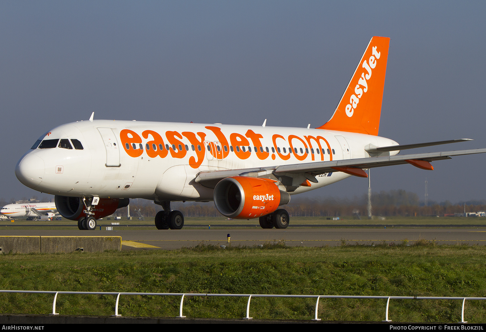 Aircraft Photo of G-EZIR | Airbus A319-111 | EasyJet | AirHistory.net #535495