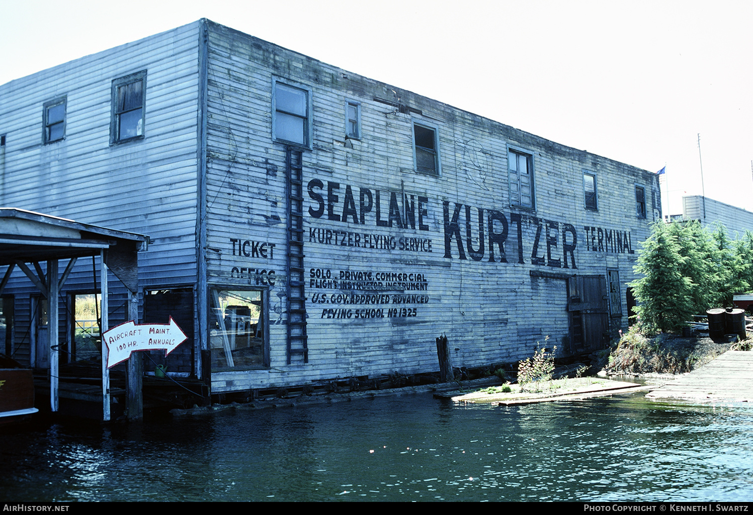 Airport photo of Seattle - Kenmore Air Harbor Seaplane (LKE / W55) in Washington, United States | AirHistory.net #535555