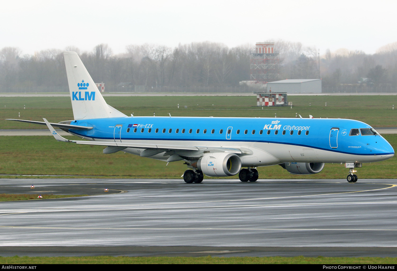 Aircraft Photo of PH-EZK | Embraer 190STD (ERJ-190-100STD) | KLM Cityhopper | AirHistory.net #535640