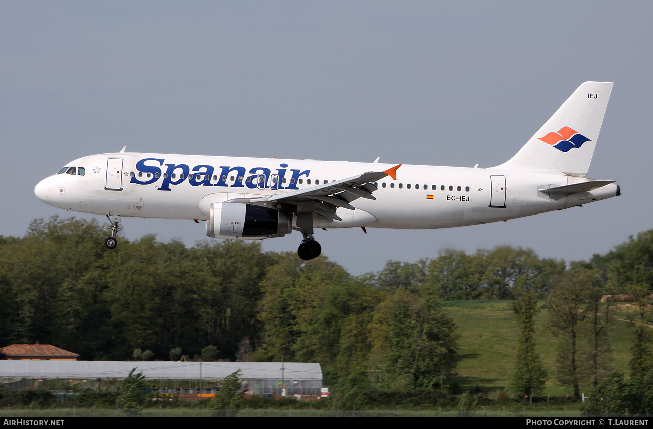 Aircraft Photo of EC-IEJ | Airbus A320-232 | Spanair | AirHistory.net #535644