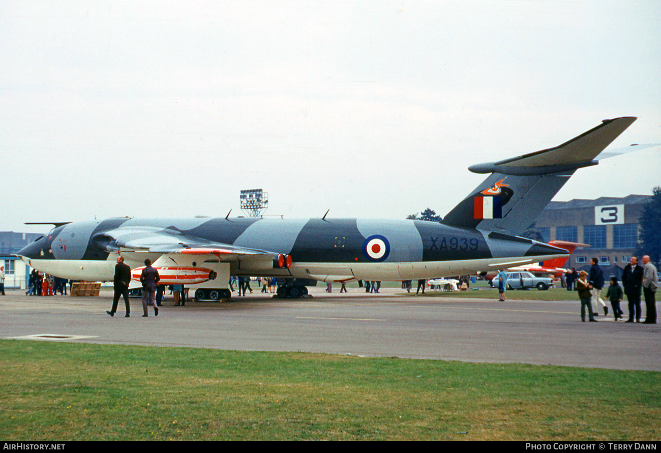 Aircraft Photo of XA939 | Handley Page HP-80 Victor K1A | UK - Air Force | AirHistory.net #535678