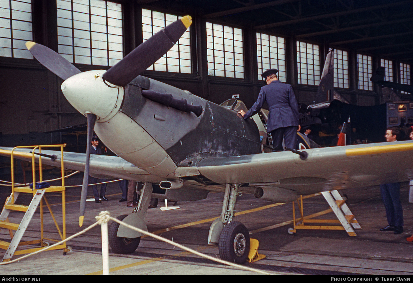 Aircraft Photo of AB871 | Supermarine 349 Spitfire F5B | UK - Air Force | AirHistory.net #535688