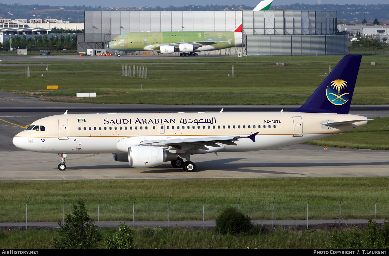 Aircraft Photo of HZ-AS32 | Airbus A320-212 | Saudi Arabian Airlines | AirHistory.net #535690