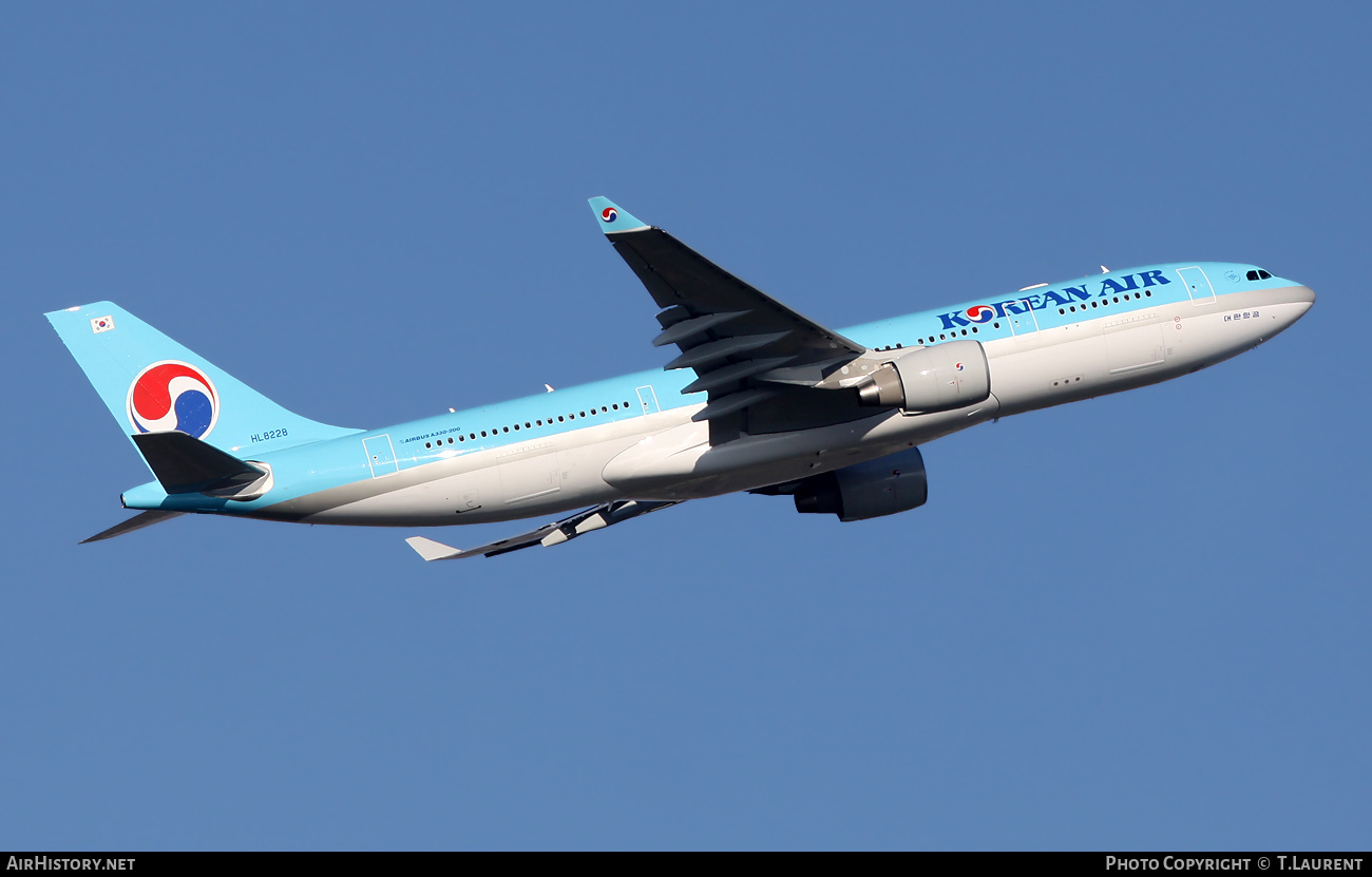 Aircraft Photo of HL8228 | Airbus A330-223 | Korean Air | AirHistory.net #535692