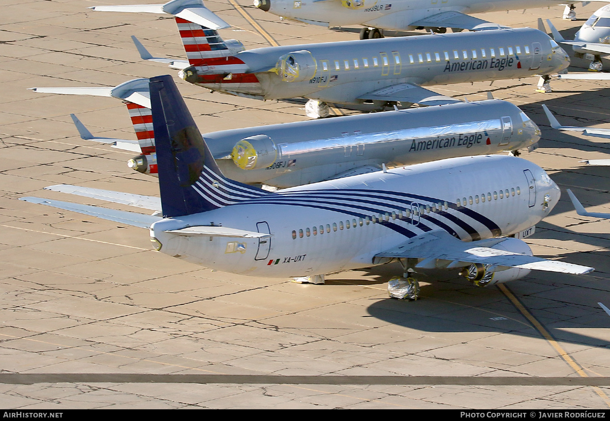 Aircraft Photo of XA-UXT | Boeing 737-322 | AirHistory.net #535744