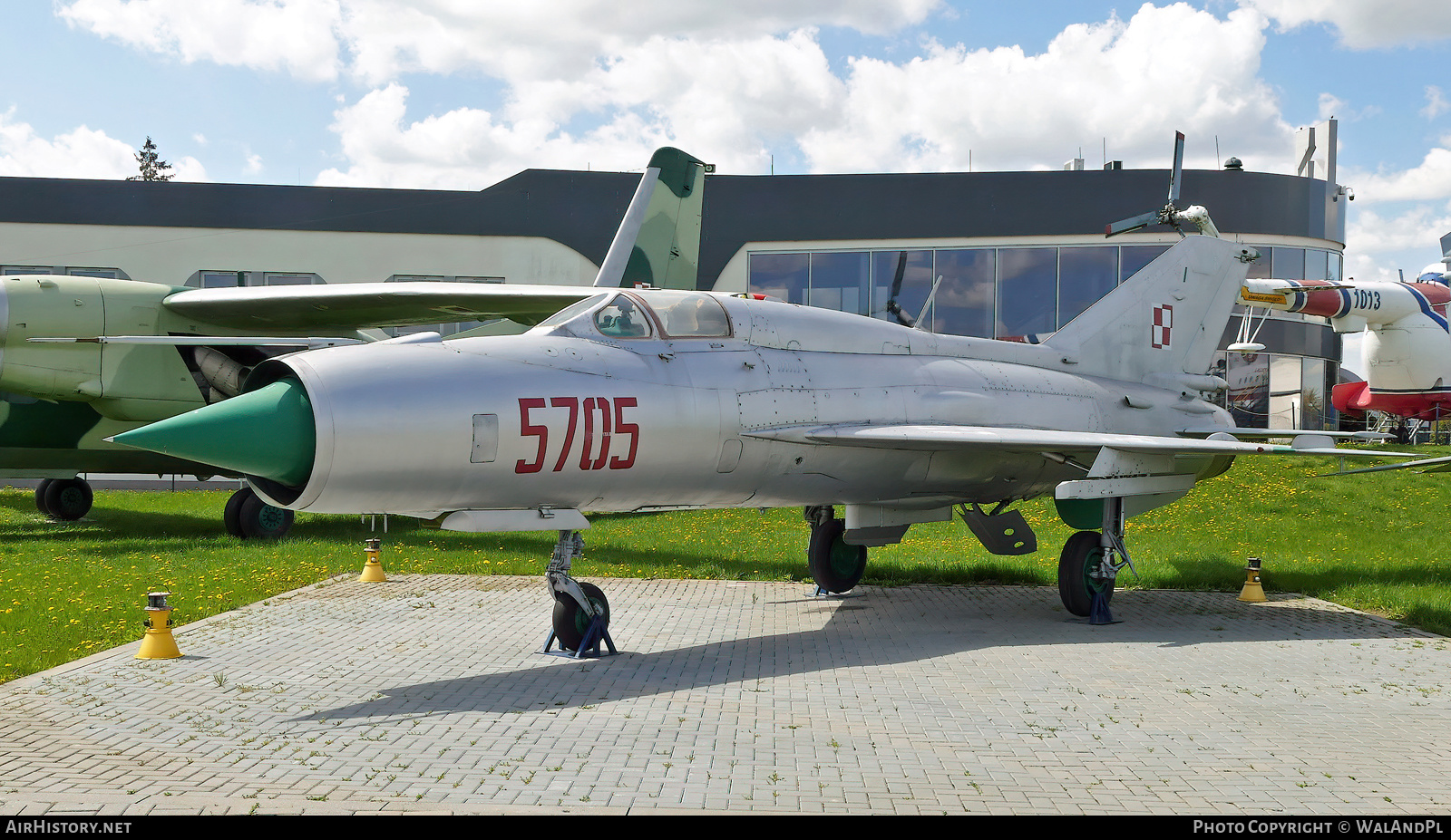 Aircraft Photo of 5705 | Mikoyan-Gurevich MiG-21PFM | Poland - Air Force | AirHistory.net #535770