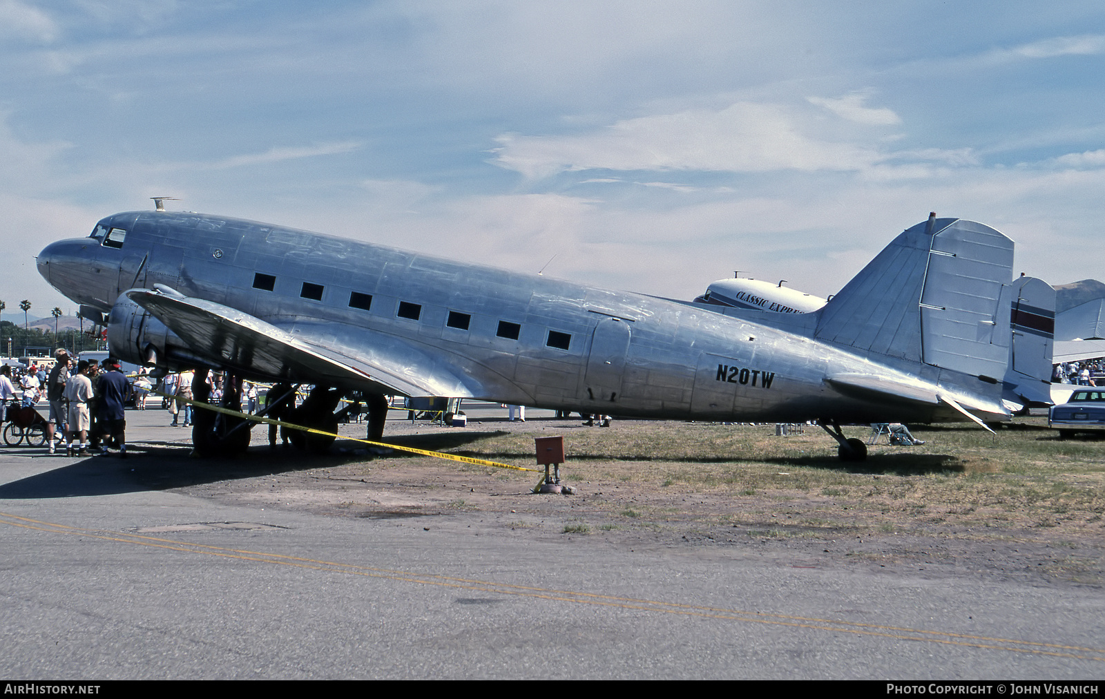 Aircraft Photo of N20TW | Douglas DC-3-G202A | AirHistory.net #535914