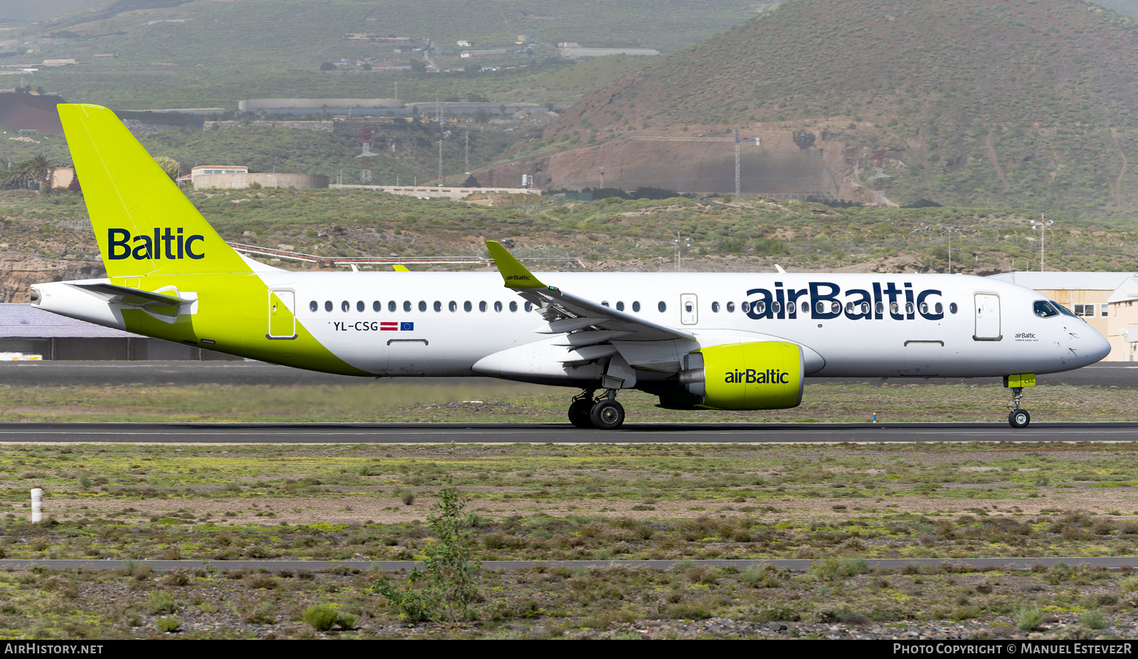 Aircraft Photo of YL-CSG | Bombardier CSeries CS300 (BD-500-1A11) | AirBaltic | AirHistory.net #536133