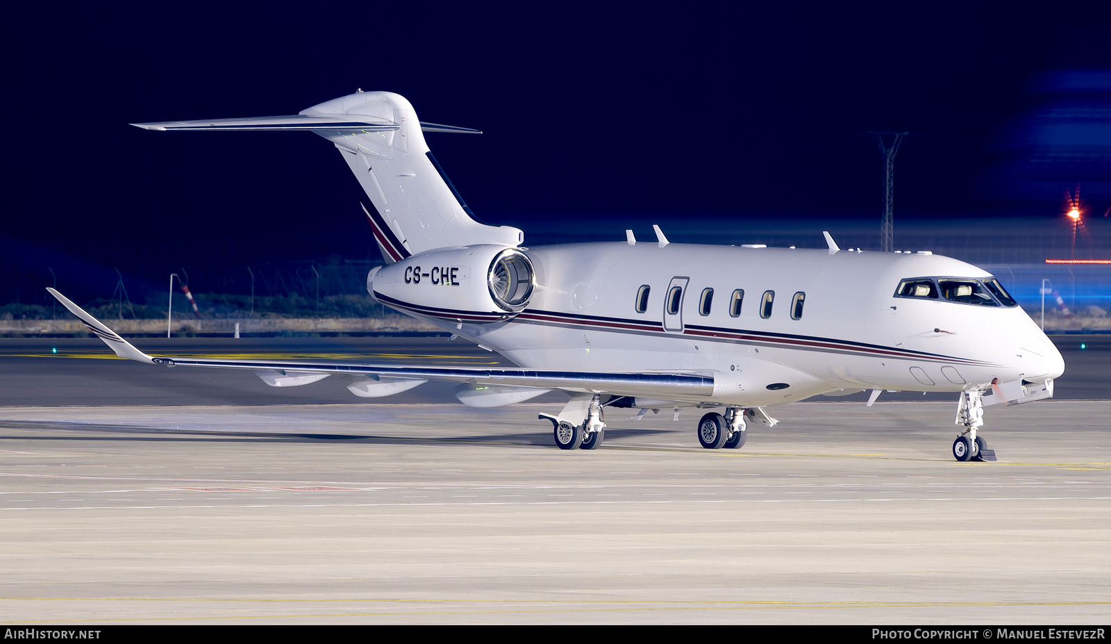 Aircraft Photo of CS-CHE | Bombardier Challenger 350 (BD-100-1A10) | AirHistory.net #536165