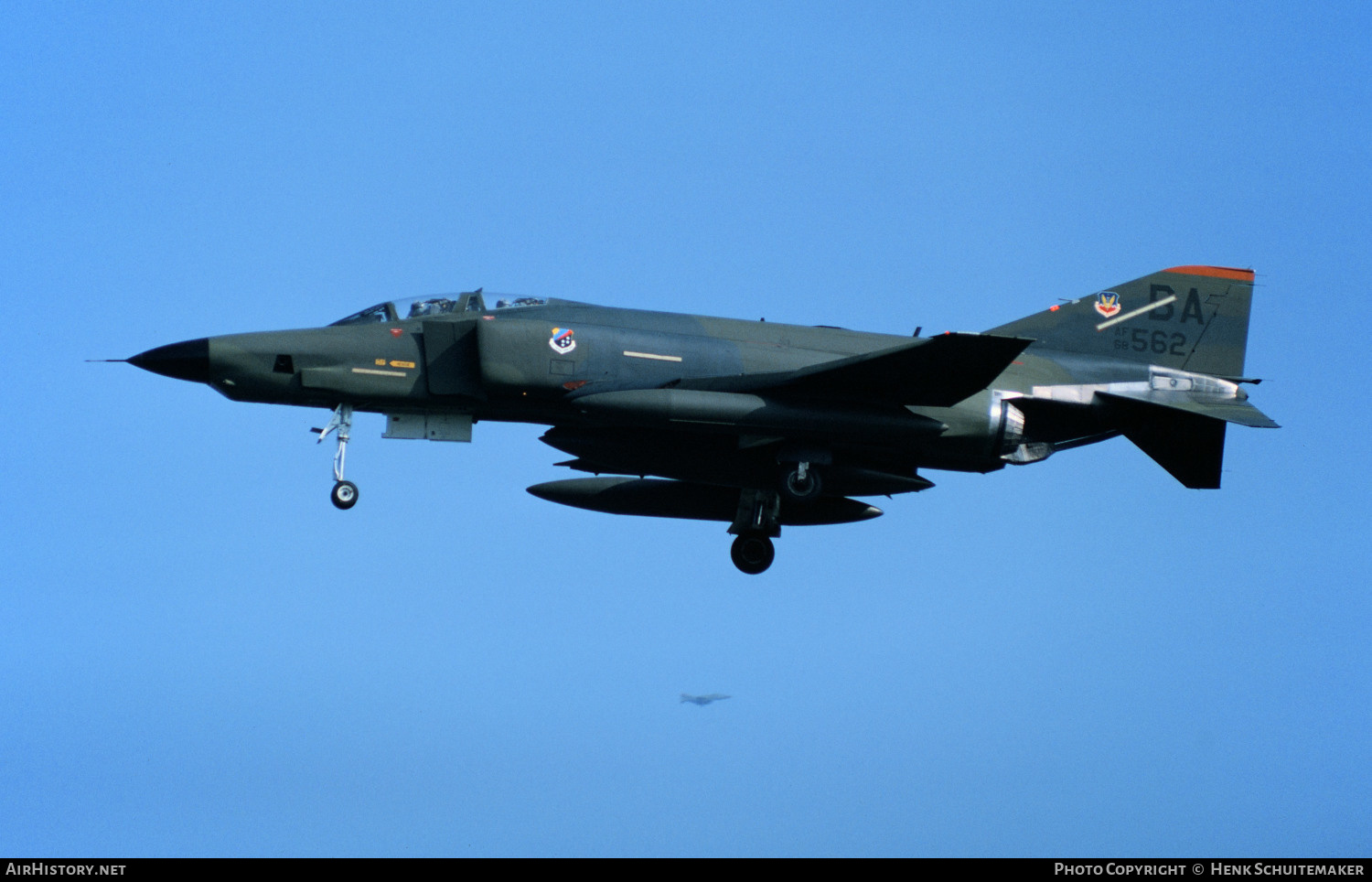 Aircraft Photo of 68-0562 / AF68-562 | McDonnell Douglas RF-4C Phantom II | USA - Air Force | AirHistory.net #536285