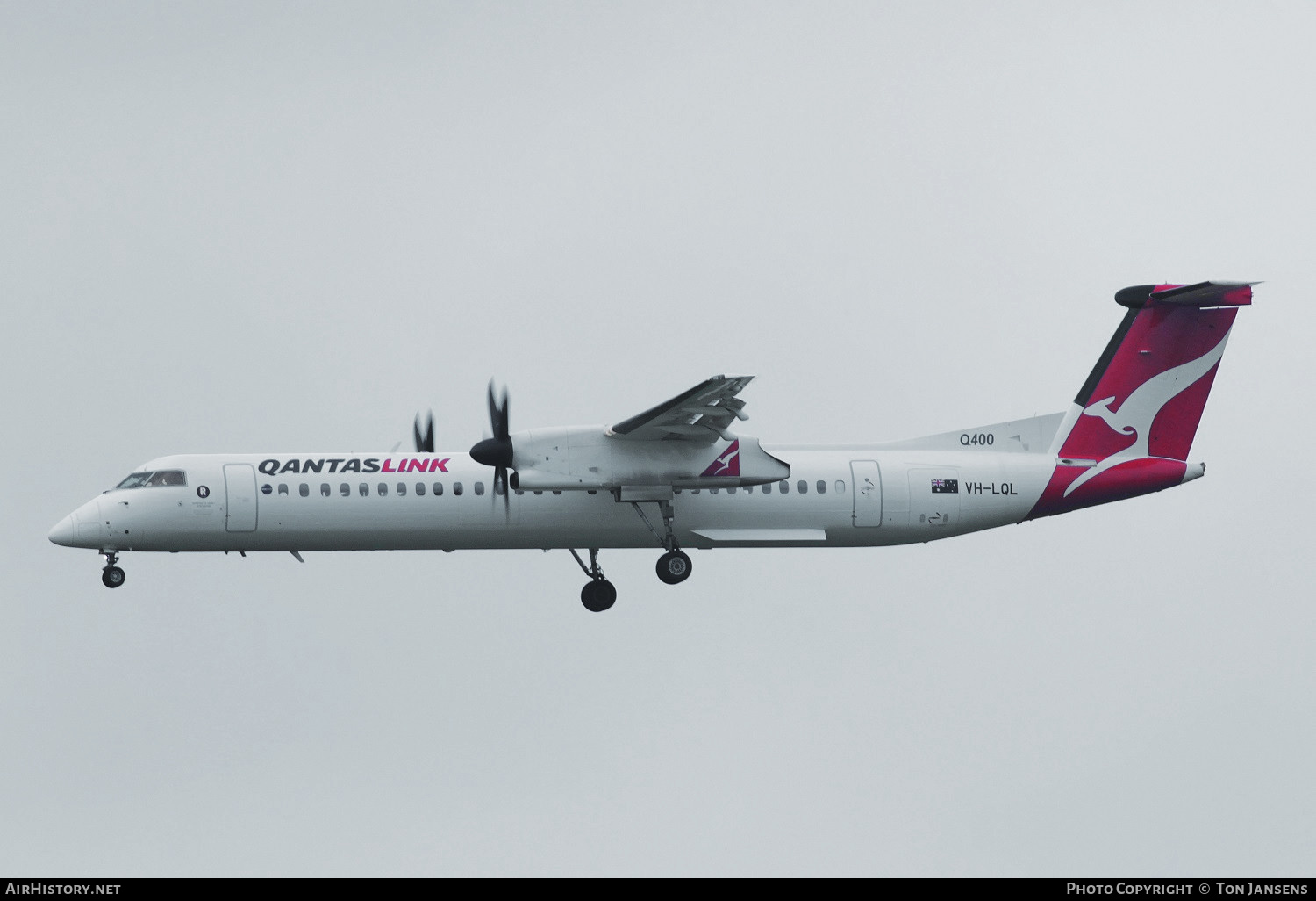 Aircraft Photo of VH-LQL | Bombardier DHC-8-402 Dash 8 | QantasLink | AirHistory.net #536352
