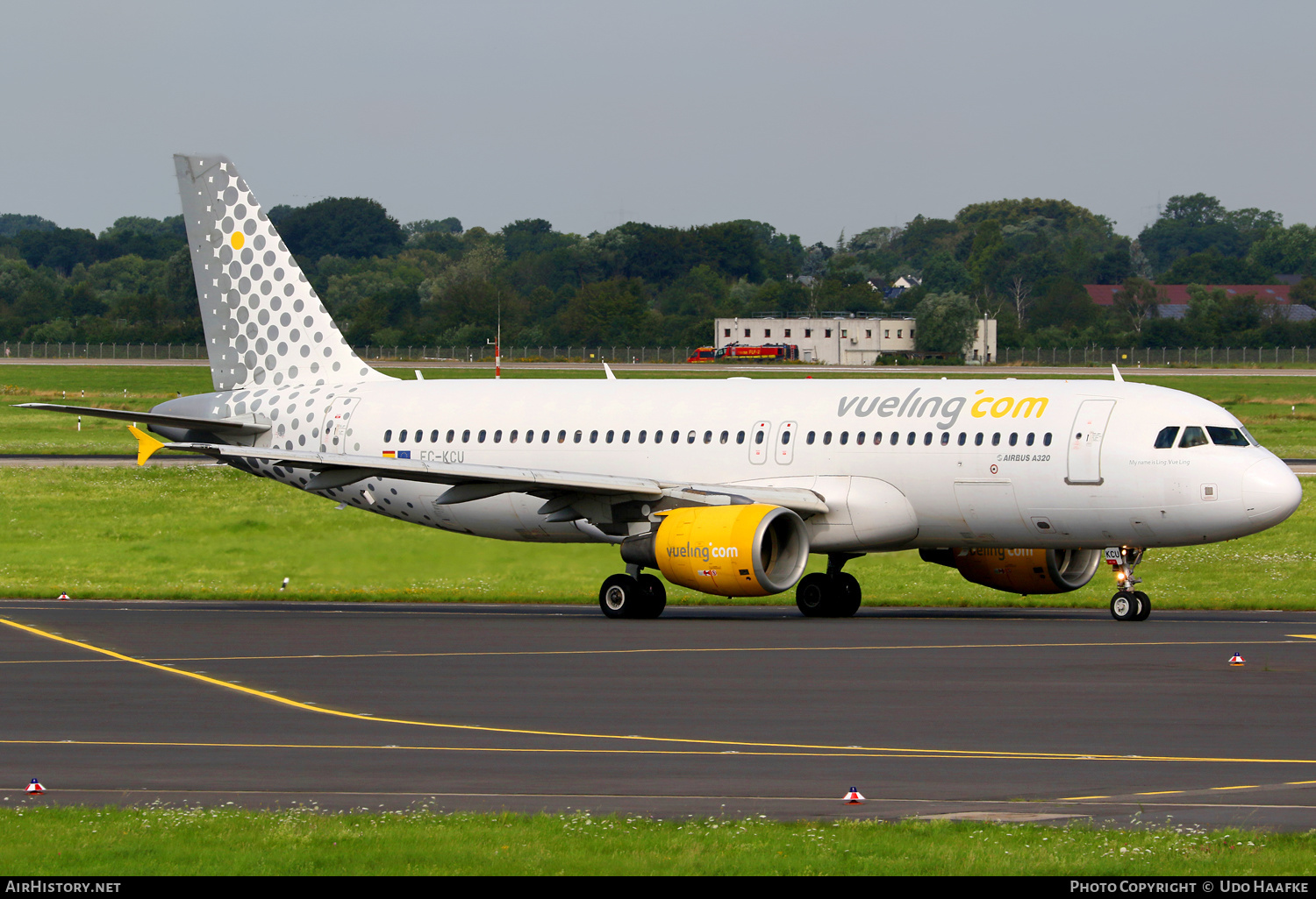 Aircraft Photo of EC-KCU | Airbus A320-216 | Vueling Airlines | AirHistory.net #536410