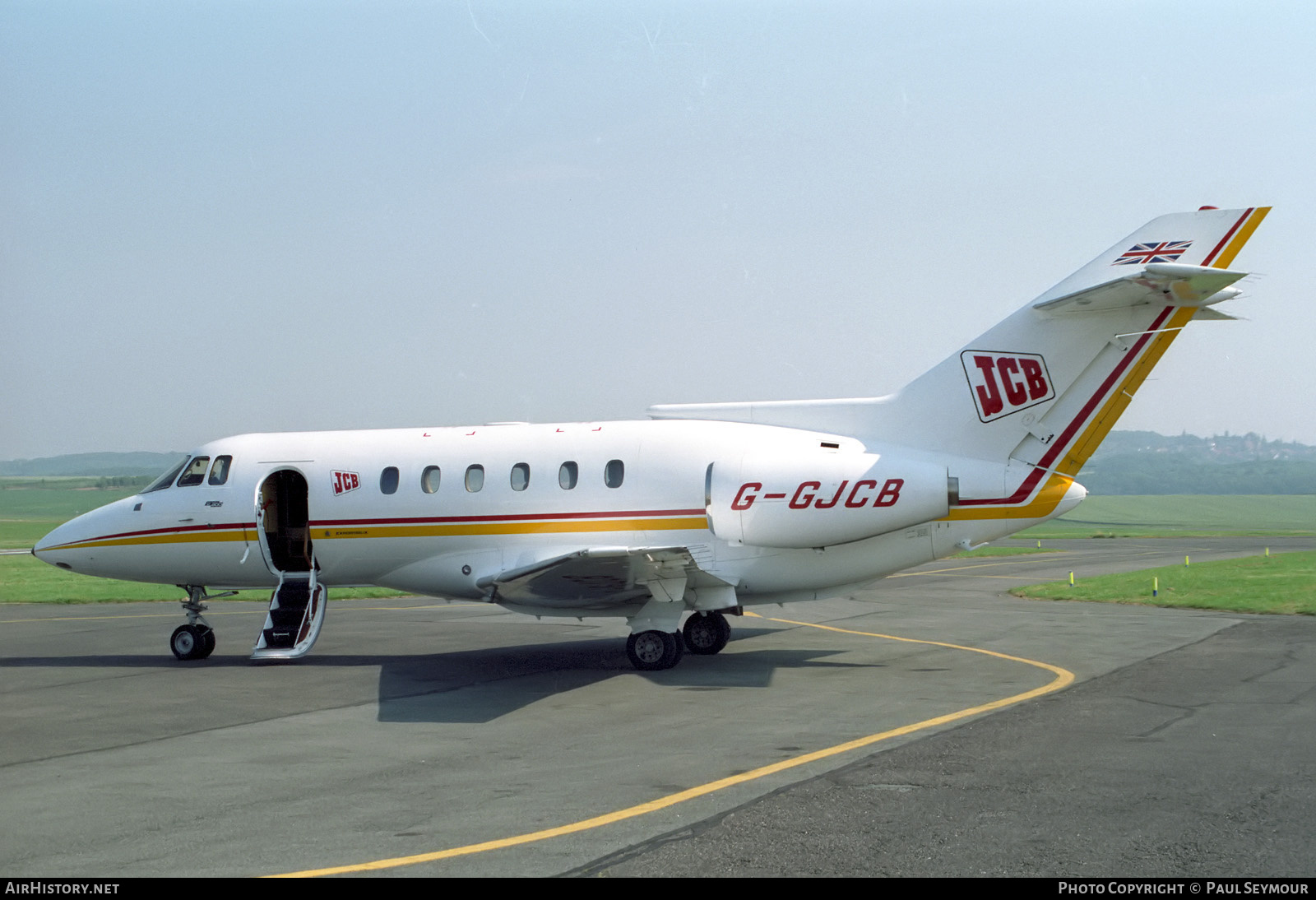 Aircraft Photo of G-GJCB | British Aerospace BAe-125-800B | JCB - J.C. Bamford Excavators | AirHistory.net #536573