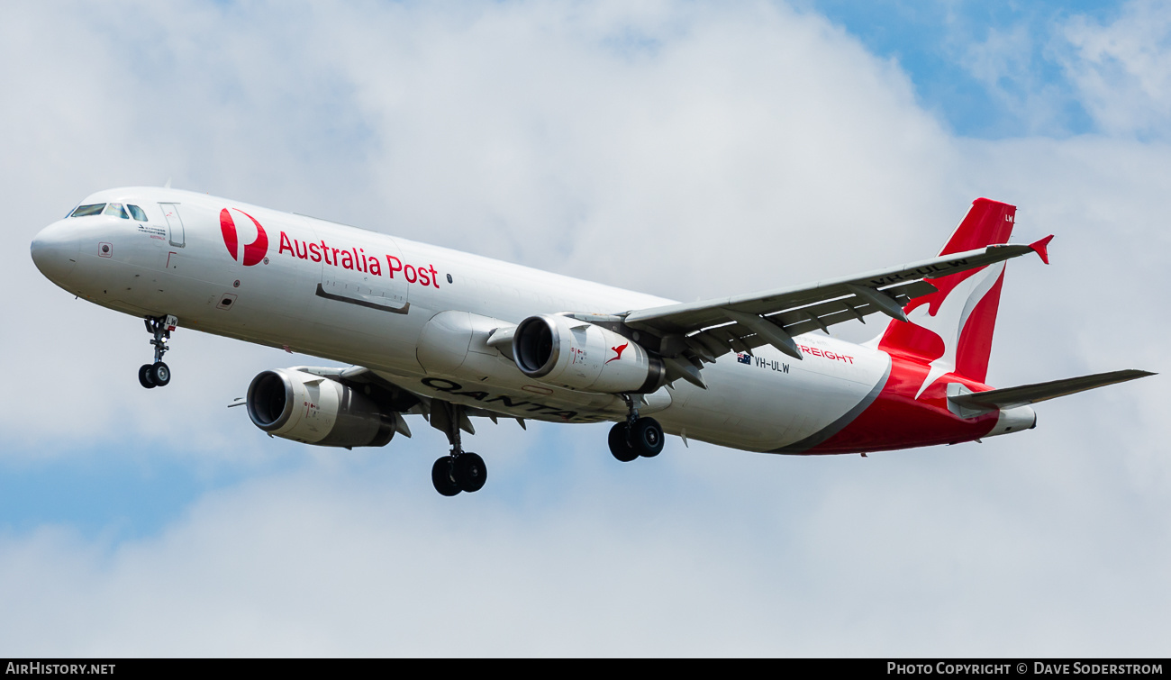 Aircraft Photo of VH-ULW | Airbus A321-231(PCF) | Australia Post | AirHistory.net #536580