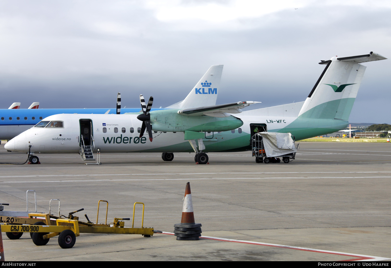 Aircraft Photo of LN-WFC | De Havilland Canada DHC-8-311 Dash 8 | Widerøe | AirHistory.net #536644