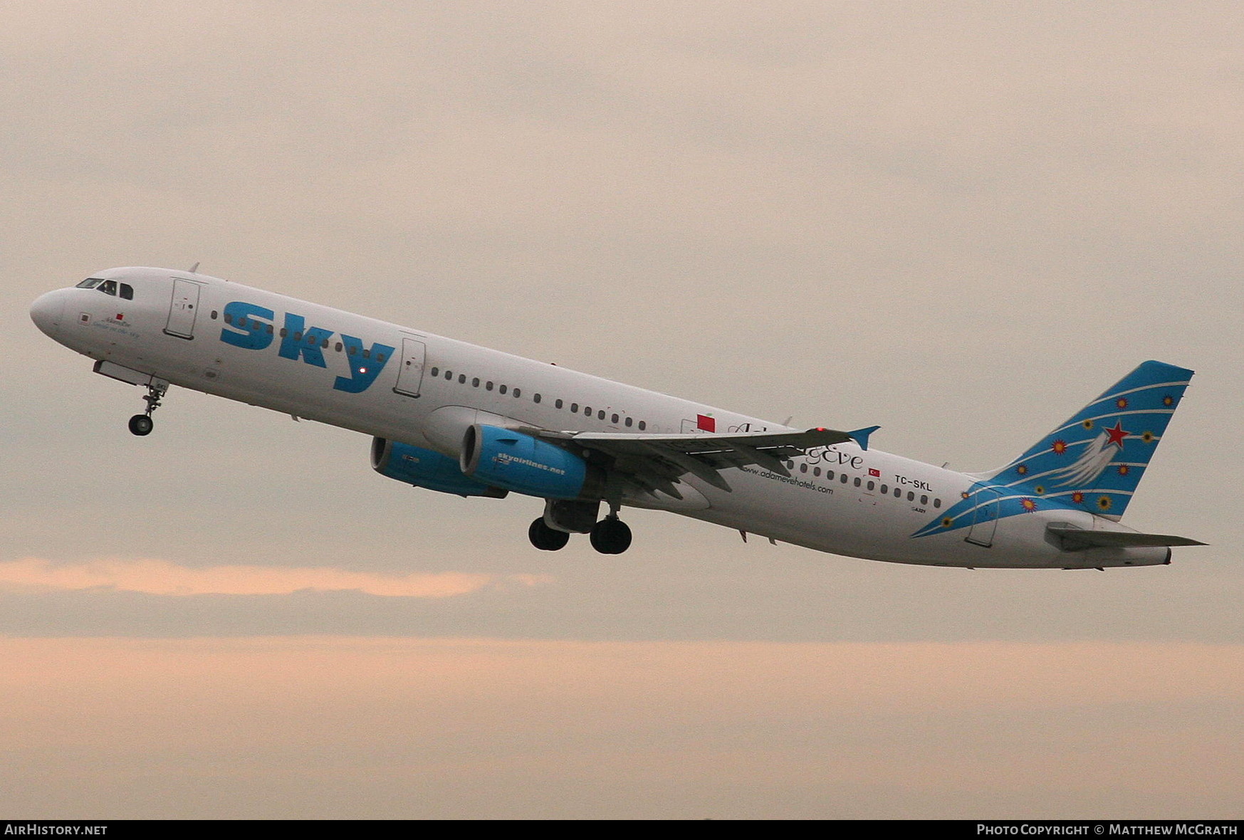 Aircraft Photo of TC-SKL | Airbus A321-231 | Sky Airlines | AirHistory.net #536652