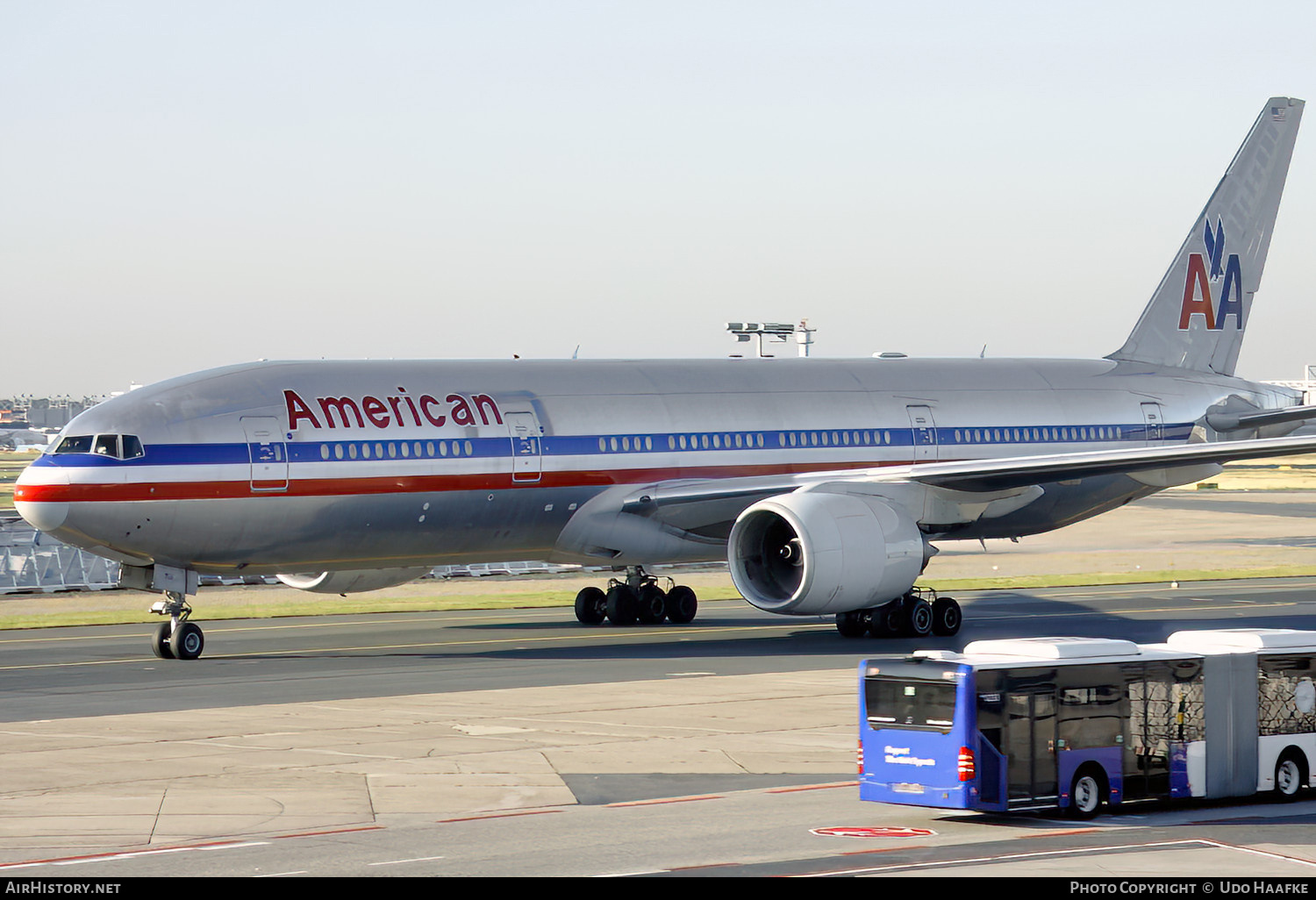 Aircraft Photo of N781AN | Boeing 777-223/ER | American Airlines | AirHistory.net #536678