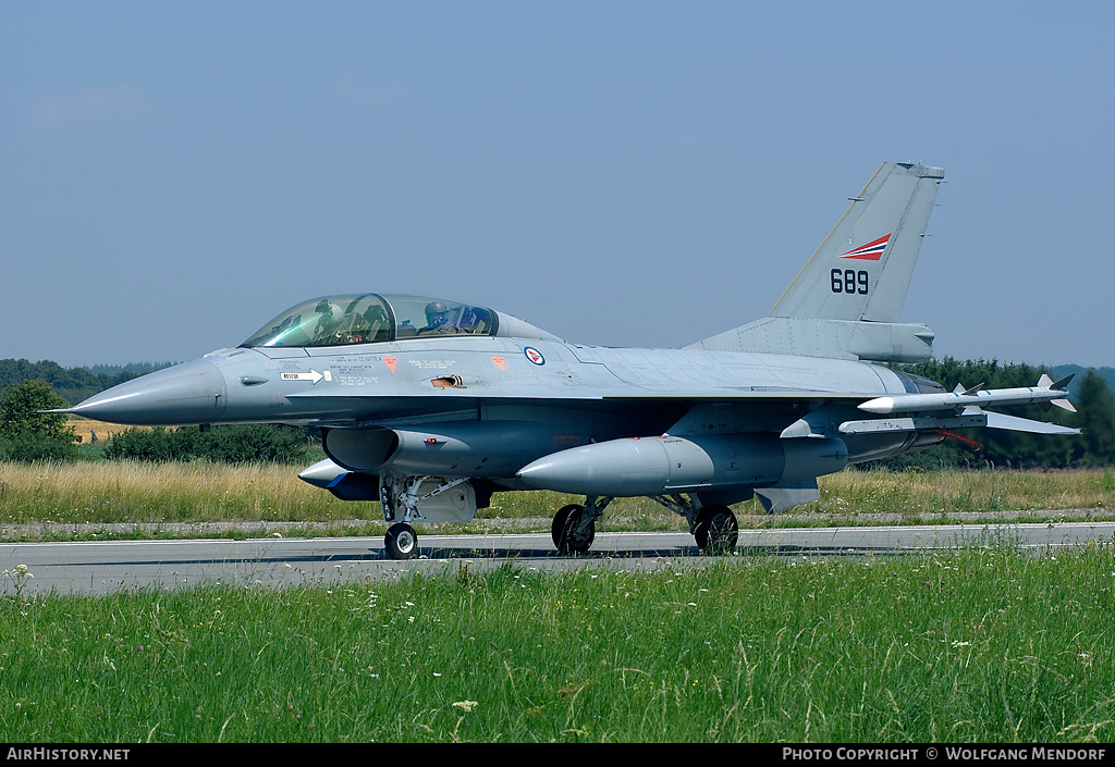 Aircraft Photo of 689 | General Dynamics F-16B Fighting Falcon | Norway - Air Force | AirHistory.net #536780