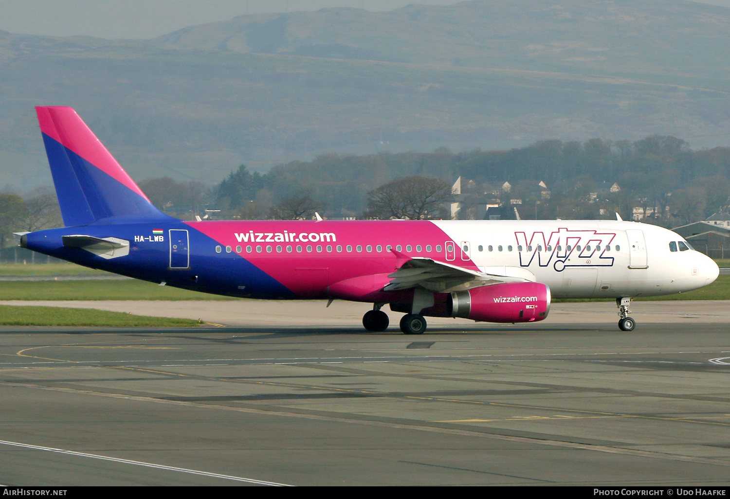 Aircraft Photo of HA-LWB | Airbus A320-232 | Wizz Air | AirHistory.net #536852