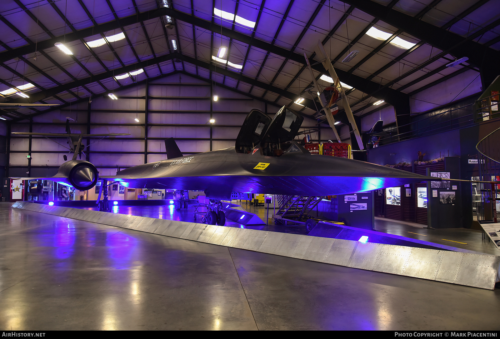 Aircraft Photo of 61-7975 / 17975 | Lockheed SR-71A Blackbird | USA - Air Force | AirHistory.net #536996