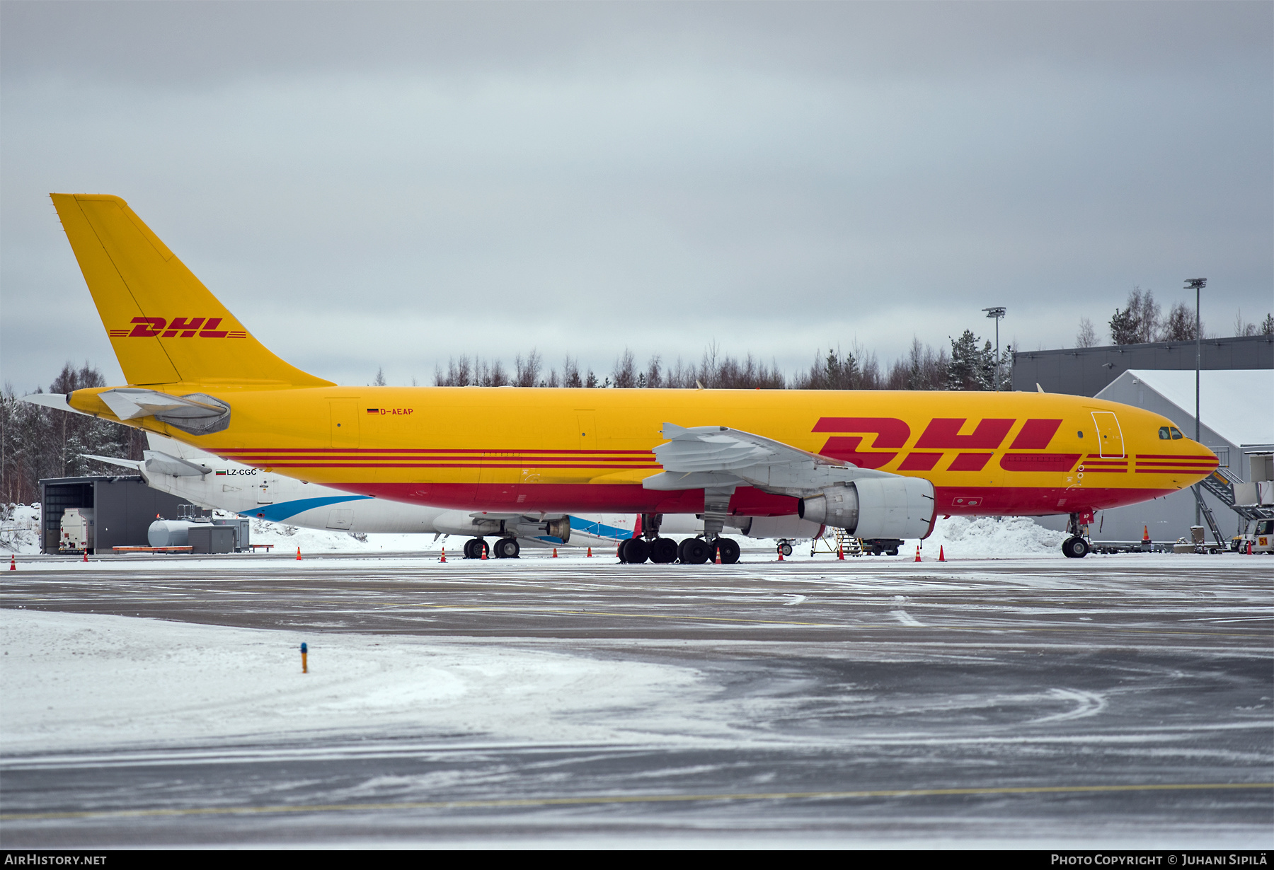 Aircraft Photo of D-AEAP | Airbus A300B4-622R(F) | DHL International | AirHistory.net #537006