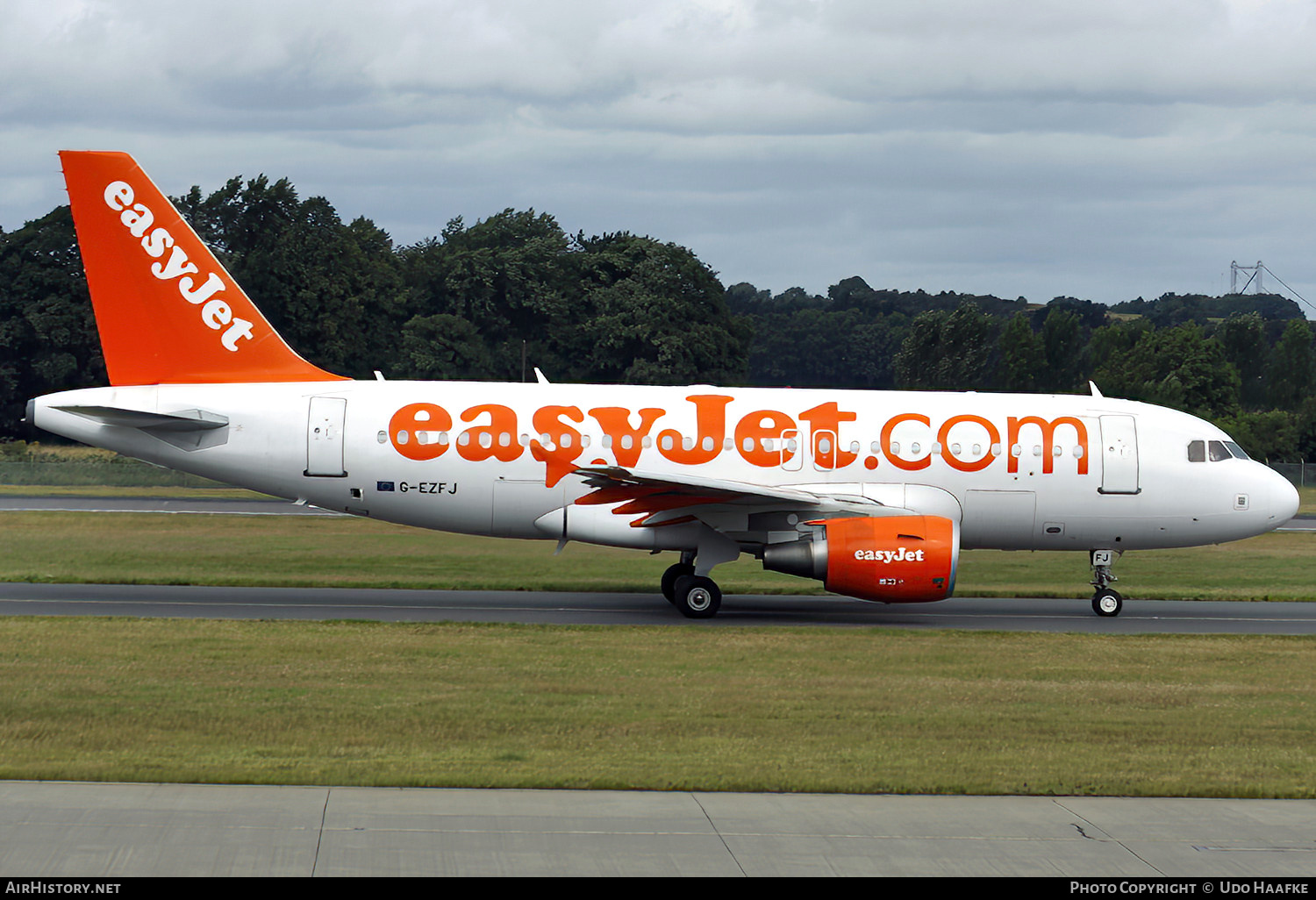 Aircraft Photo of G-EZFJ | Airbus A319-111 | EasyJet | AirHistory.net #537140