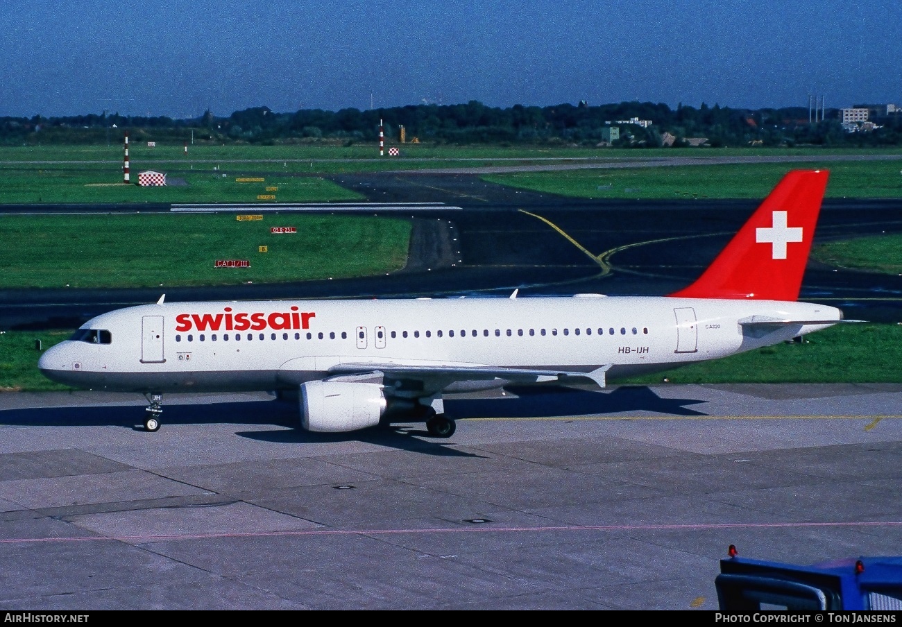 Aircraft Photo of HB-IJH | Airbus A320-214 | Swissair | AirHistory.net #537193