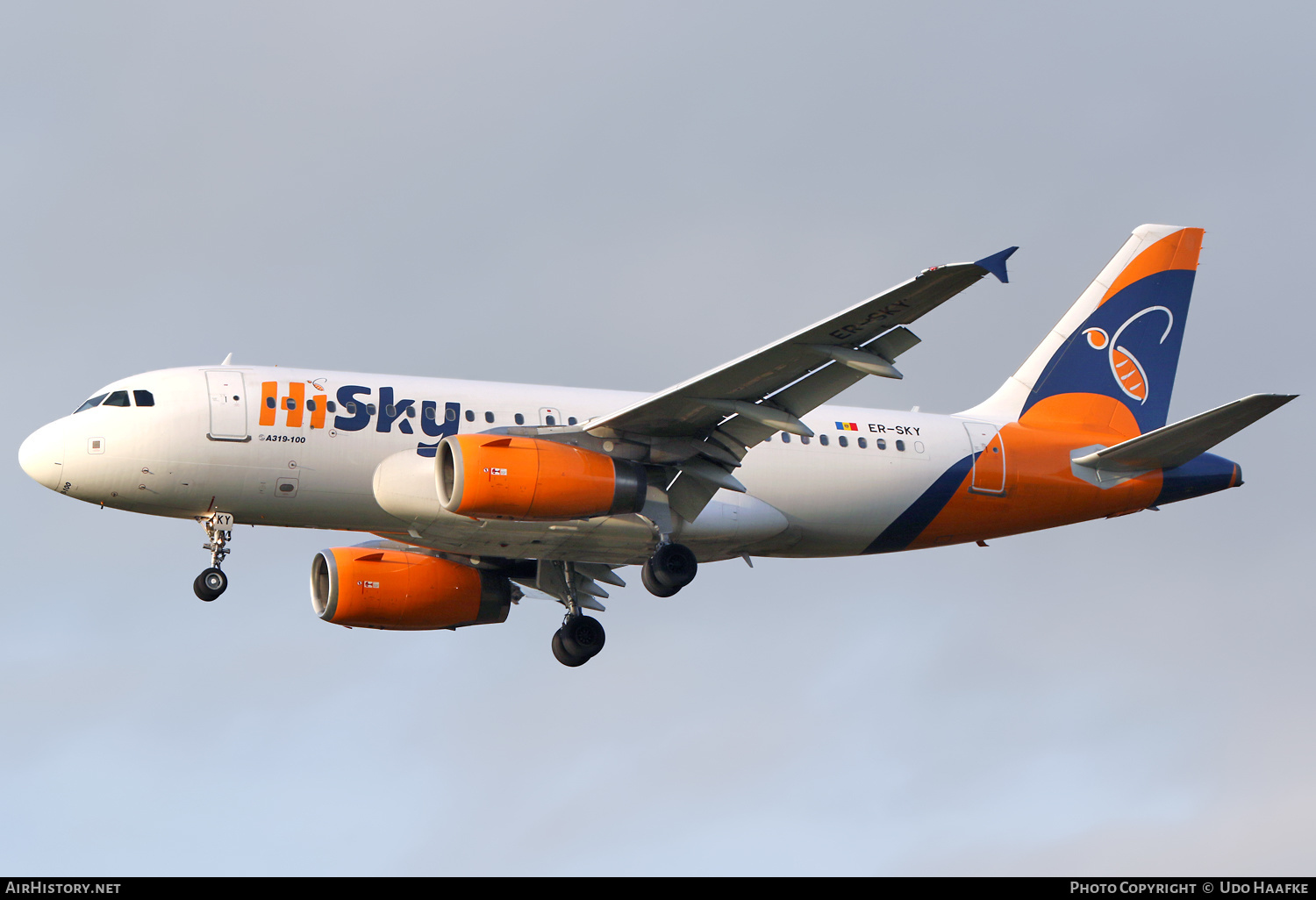 Aircraft Photo of ER-SKY | Airbus A319-131 | HiSky | AirHistory.net #537196