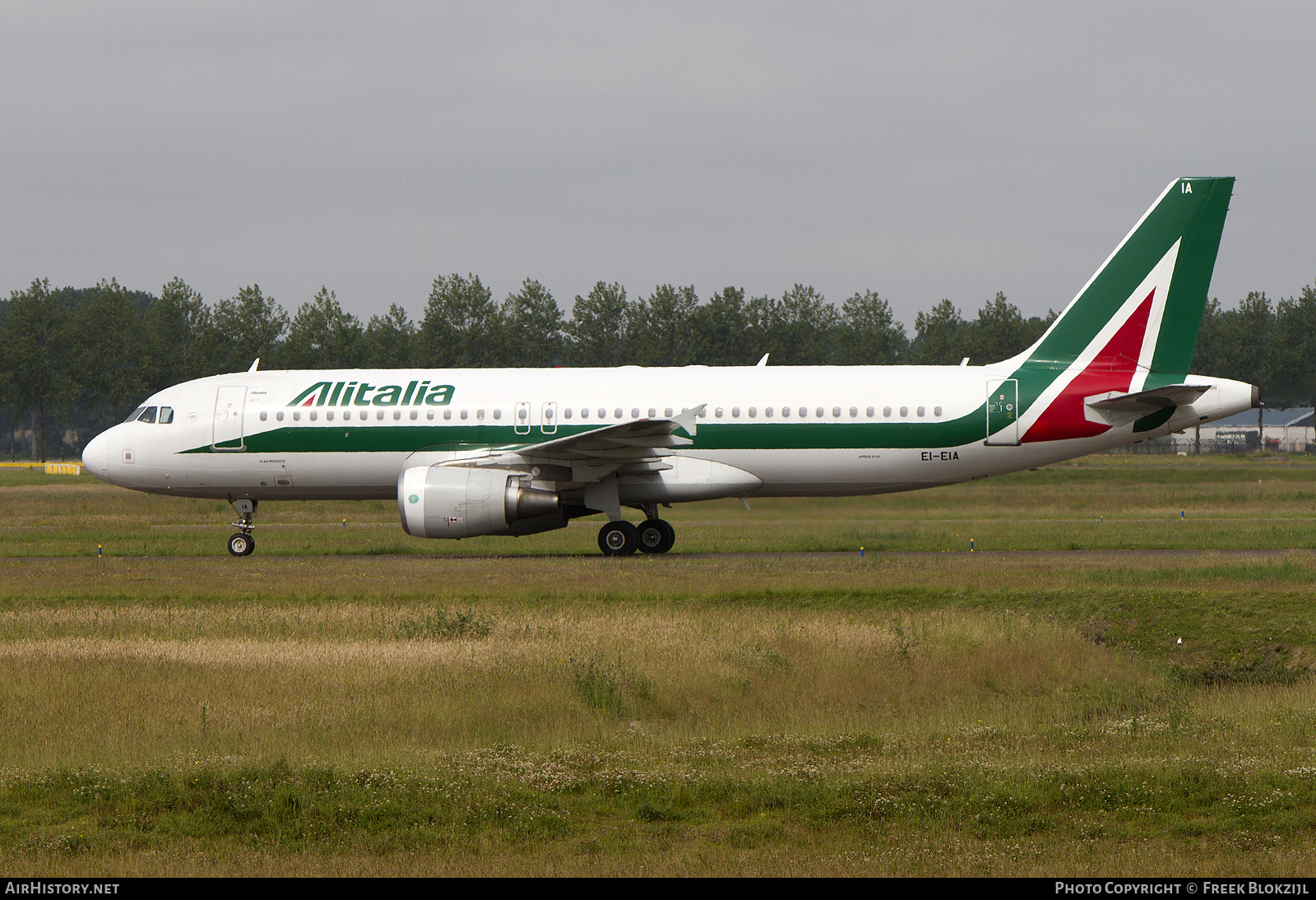 Aircraft Photo of EI-EIA | Airbus A320-216 | Alitalia | AirHistory.net #537205