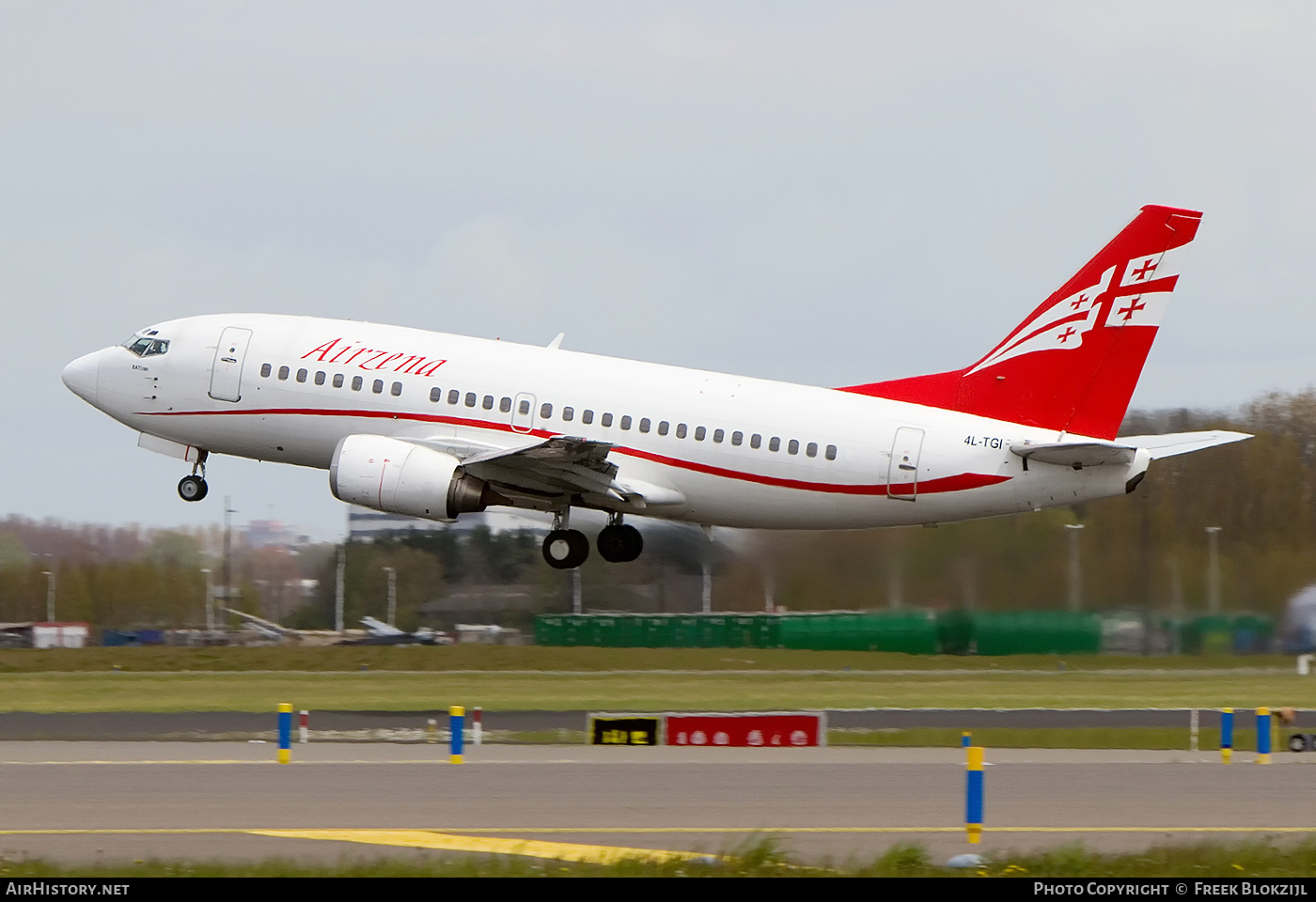 Aircraft Photo of 4L-TGI | Boeing 737-505 | Airzena - Georgian Airways | AirHistory.net #537308