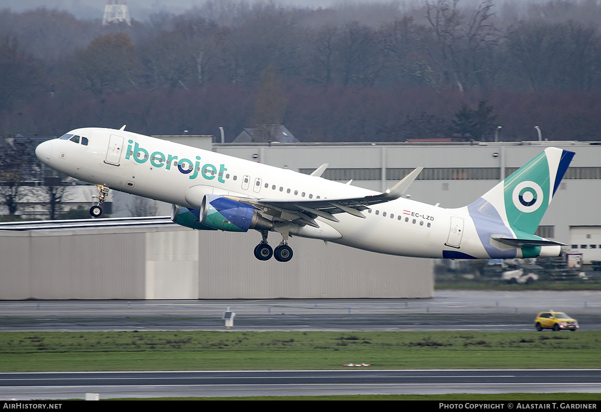 Aircraft Photo of EC-LZD | Airbus A320-214 | Iberojet | AirHistory.net #537477