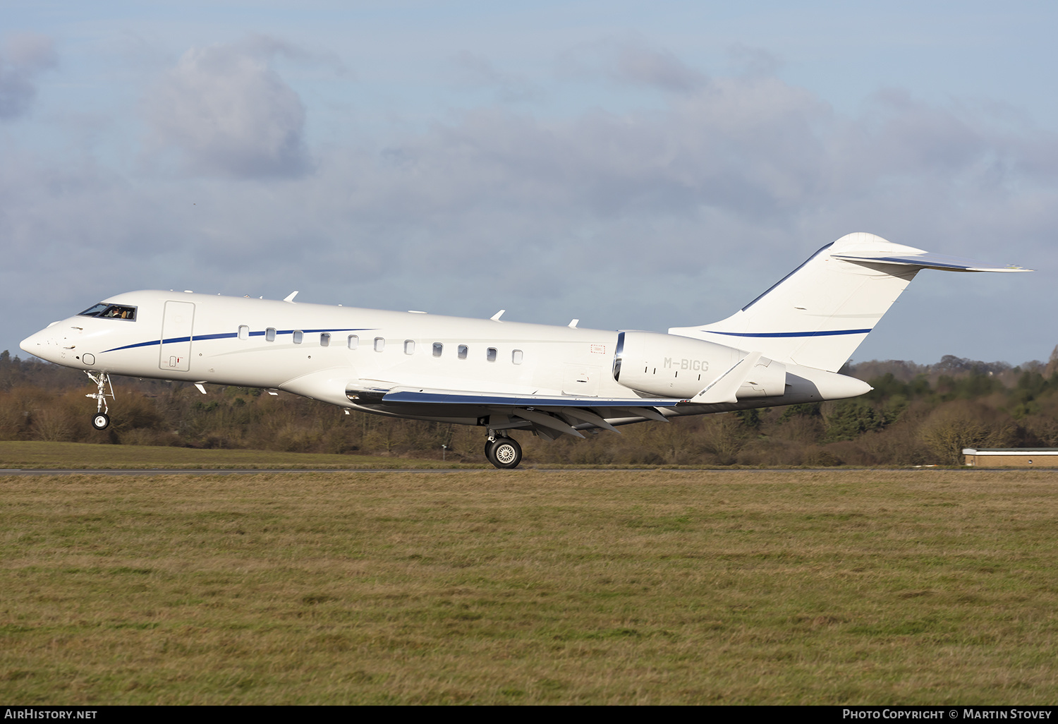 Aircraft Photo of M-BIGG | Bombardier Global 5000 (BD-700-1A11) | AirHistory.net #537796