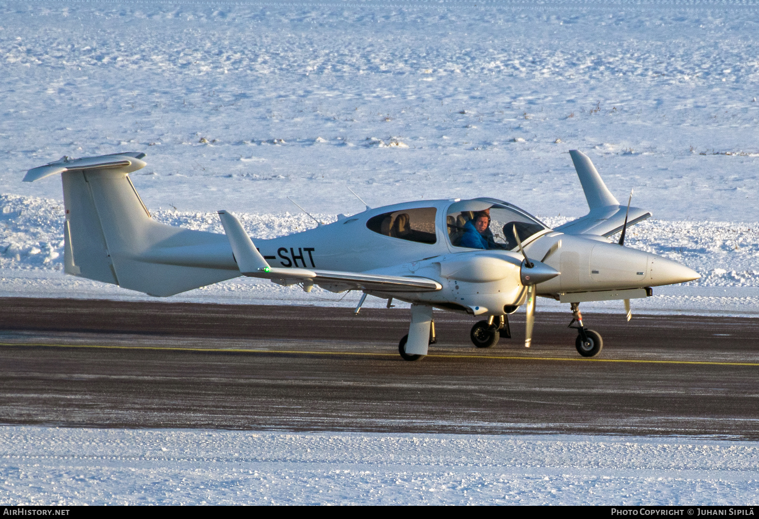 Aircraft Photo of OH-SHT | Diamond DA42 NG Twin Star | AirHistory.net #538032