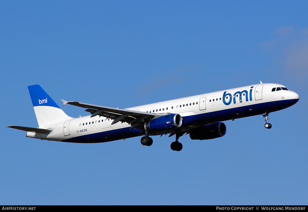 Aircraft Photo of G-MEDM | Airbus A321-231 | BMI - British Midland International | AirHistory.net #538153