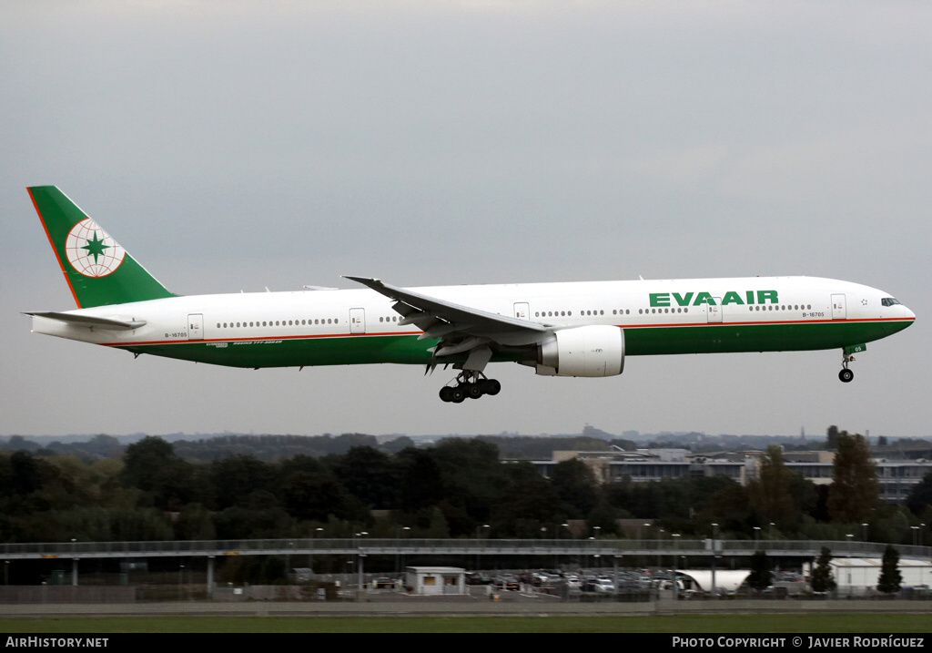 Aircraft Photo of B-16705 | Boeing 777-35E/ER | EVA Air | AirHistory.net #538309