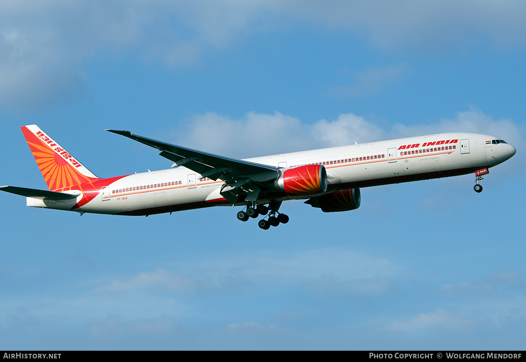 Aircraft Photo of VT-ALQ | Boeing 777-337/ER | Air India | AirHistory.net #538362