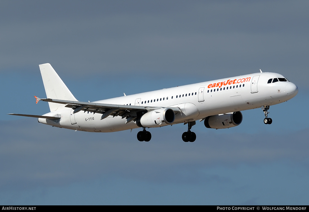 Aircraft Photo of G-TTIG | Airbus A321-231 | EasyJet | AirHistory.net #538431