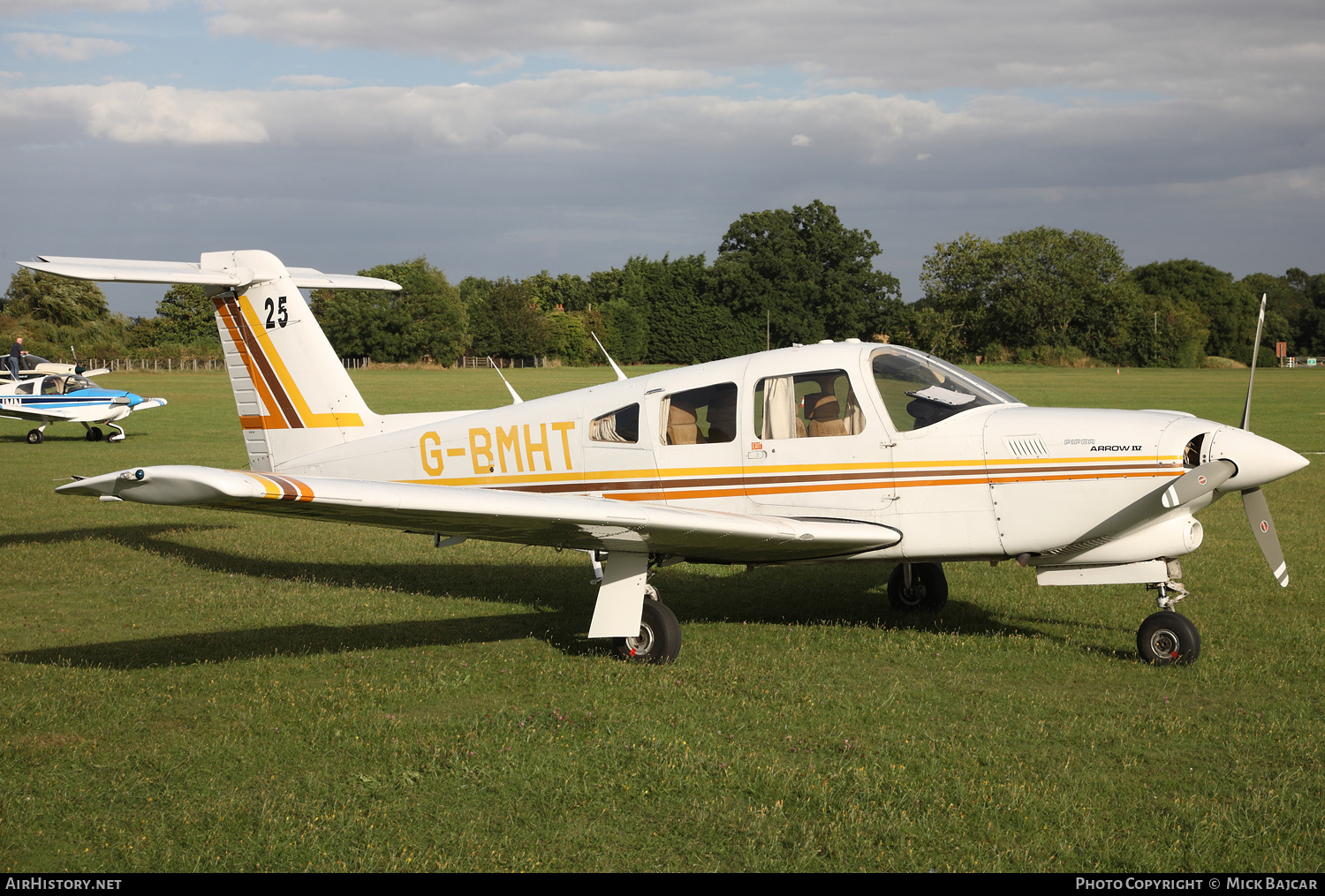 Aircraft Photo of G-BMHT | Piper PA-28RT-201T Turbo Arrow IV | AirHistory.net #538434